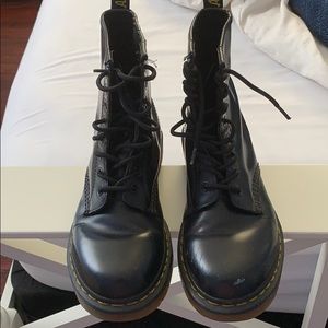 Dr.Martens Airwair Women’s  leather lace-up boot